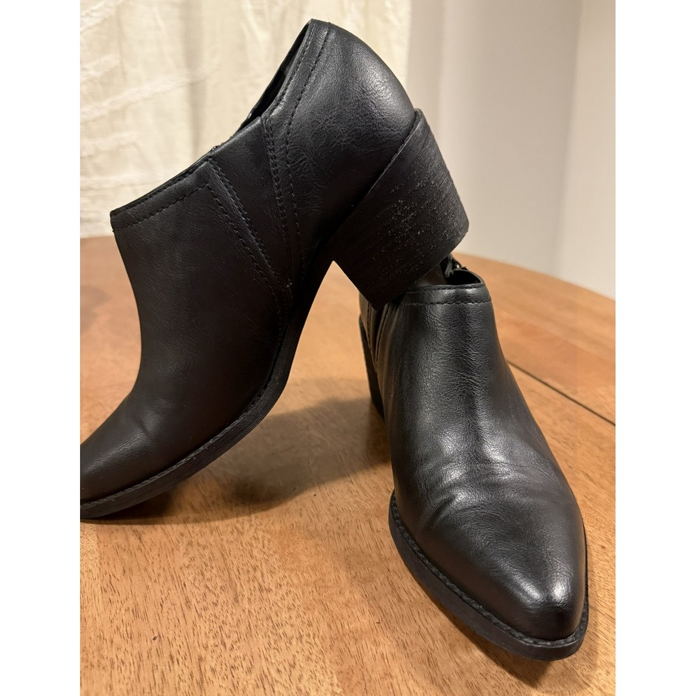 Zodiac Women's Margot Black Leather Block Heel Ankle Booties - Size 7M
